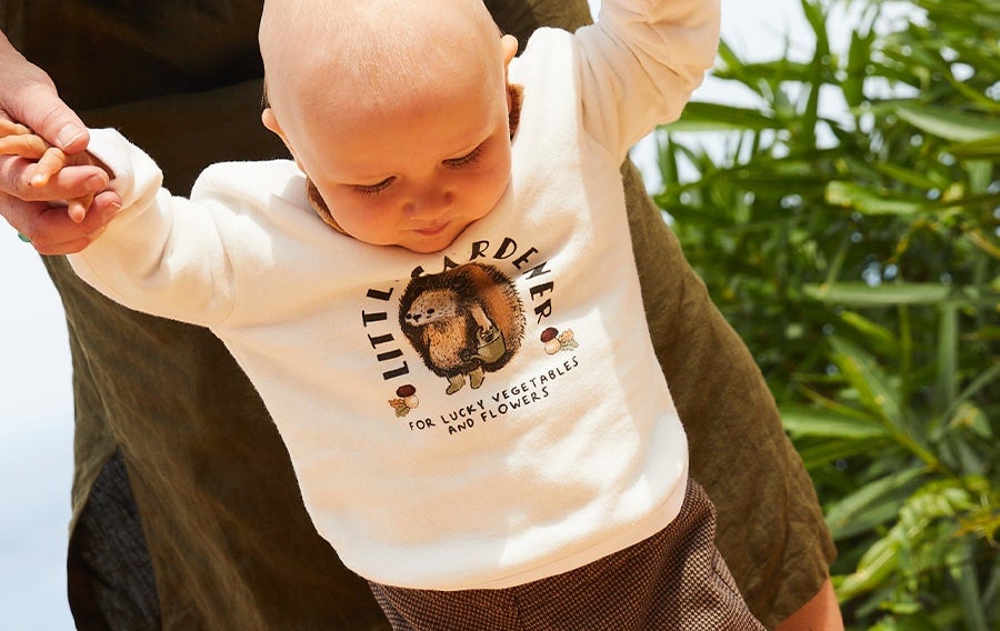 Quand bébé commence véritablement à marcher