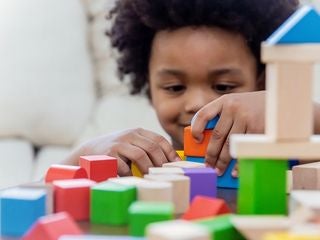 Jeux d’éveil bébé : lesquels choisir ?