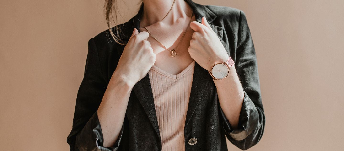 Blazer femme : comment choisir le modèle parfait pour vous ?