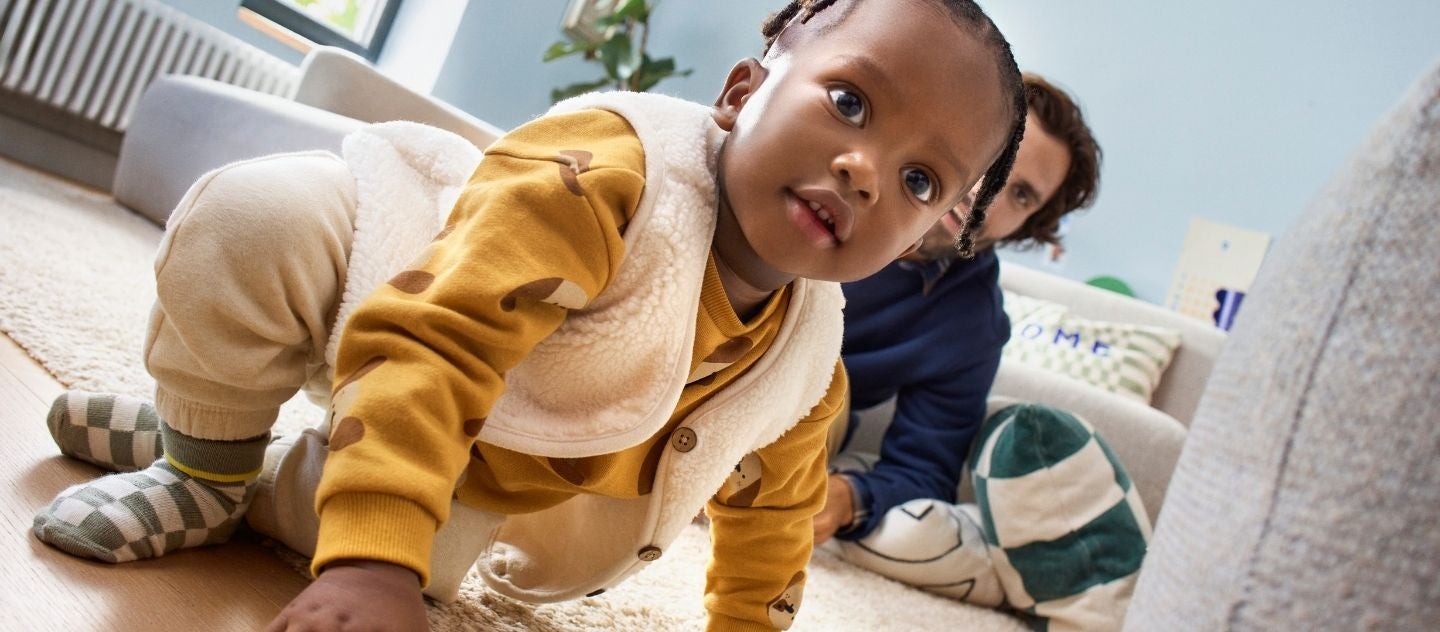 Habiller son enfant à la mi-saison : les looks pratiques et stylés