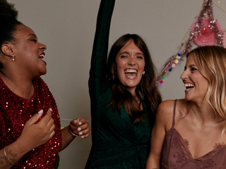 Comment porter une tenue de soirée brillante ?