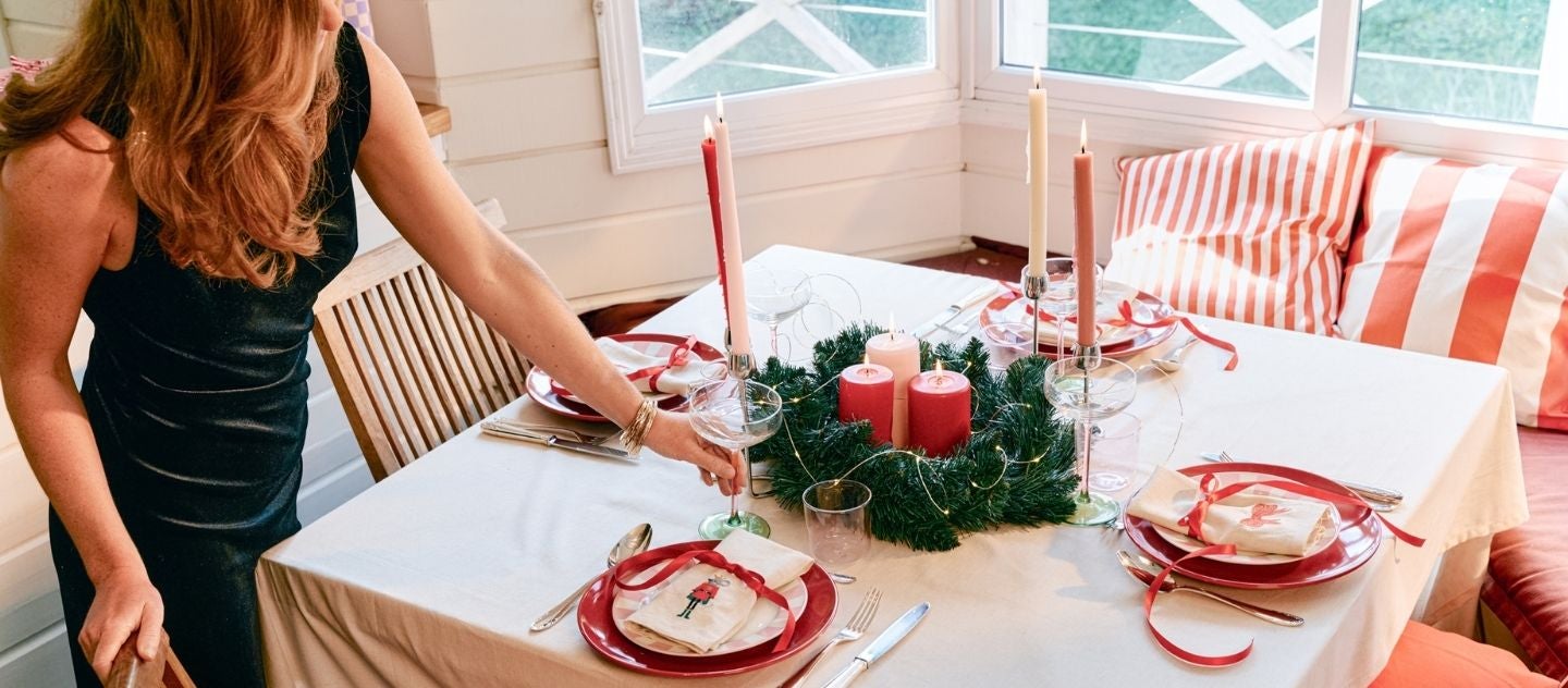 Comment dresser et décorer une table de Noël ?