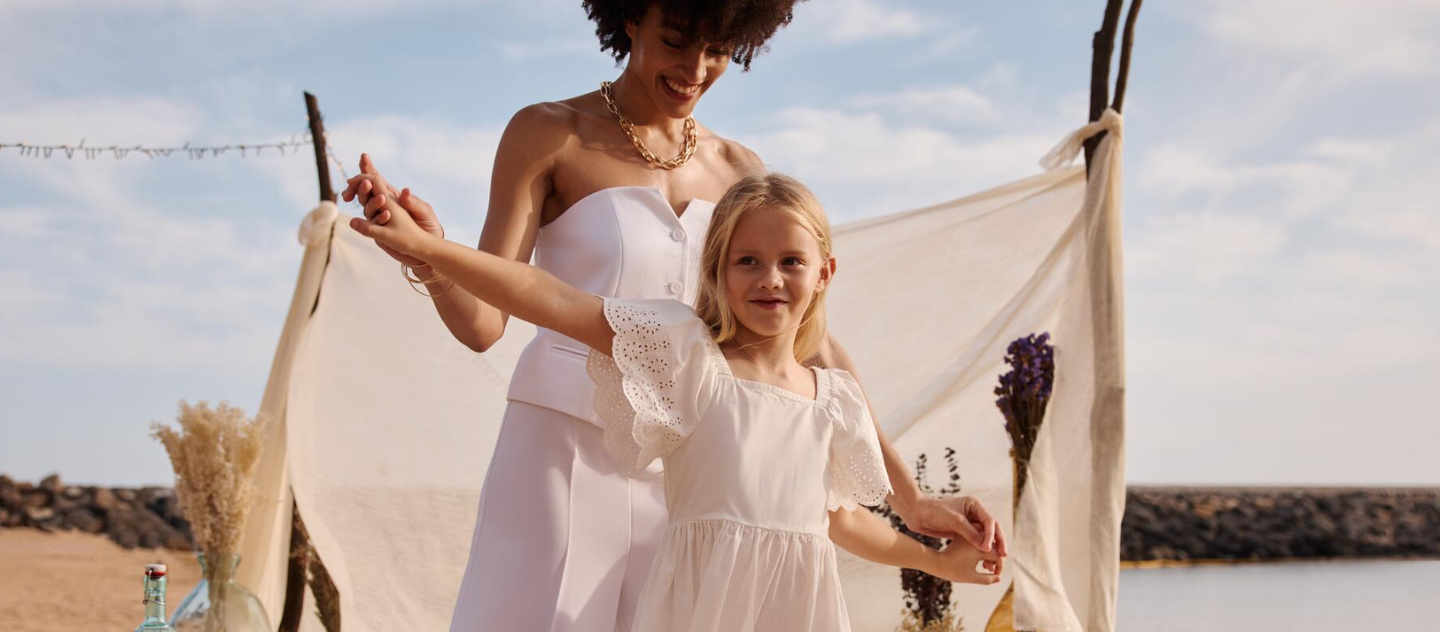 Choisir la bonne tenue de marraine pour un baptême