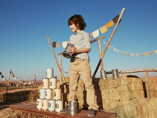 Tenues de cérémonie garçon : élégance en miniature